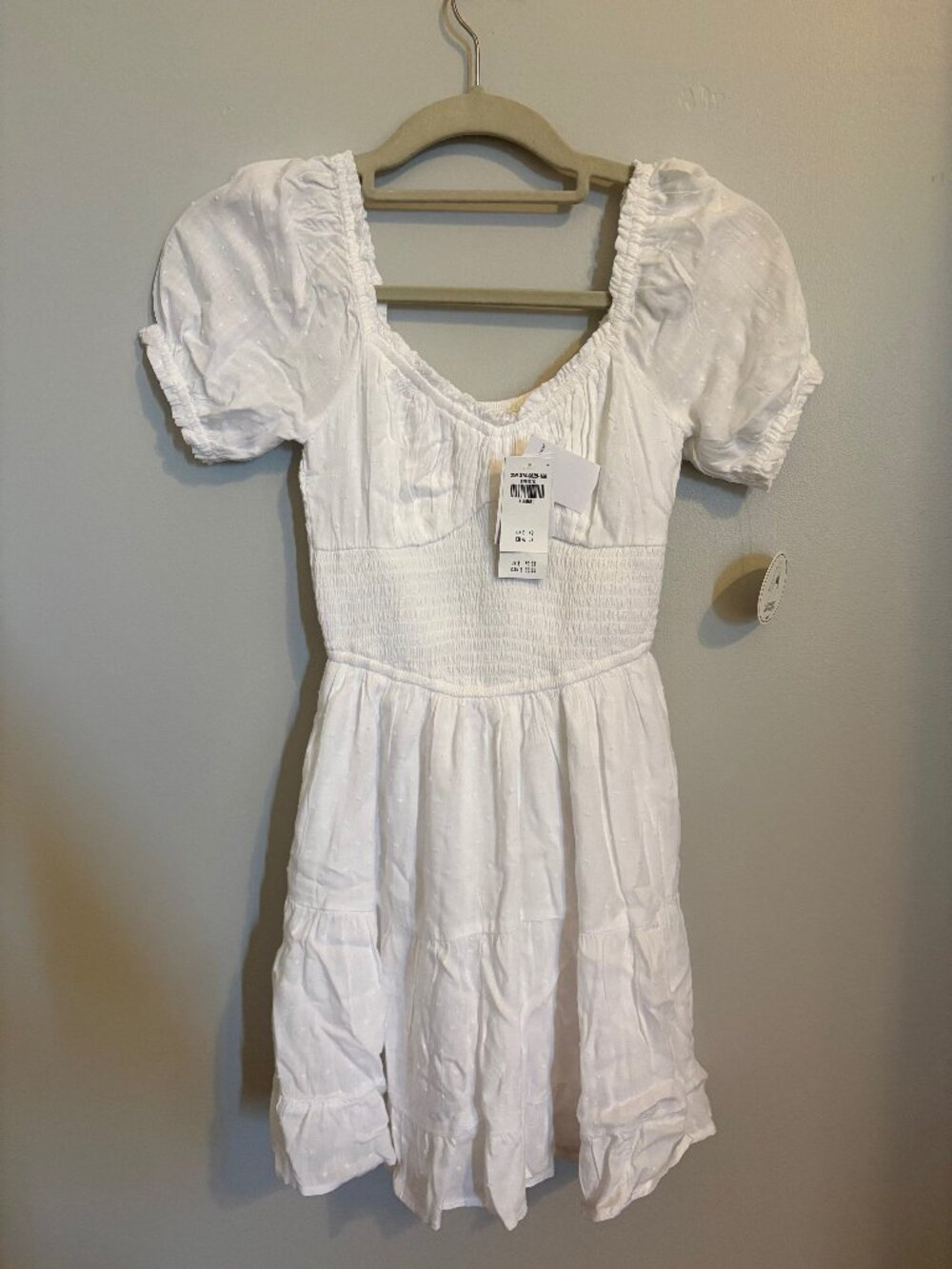 NWT Hollister White Smocked Dress XS Puff Sleeve